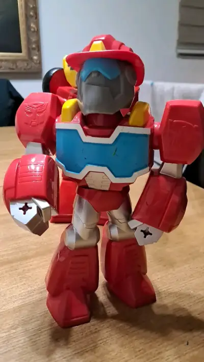 Figura de acción Transformer rojo - miniatura 1