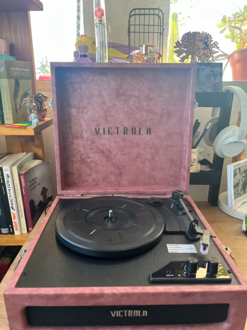 Tocadiscos portátil Victrola vintage rosa - 1