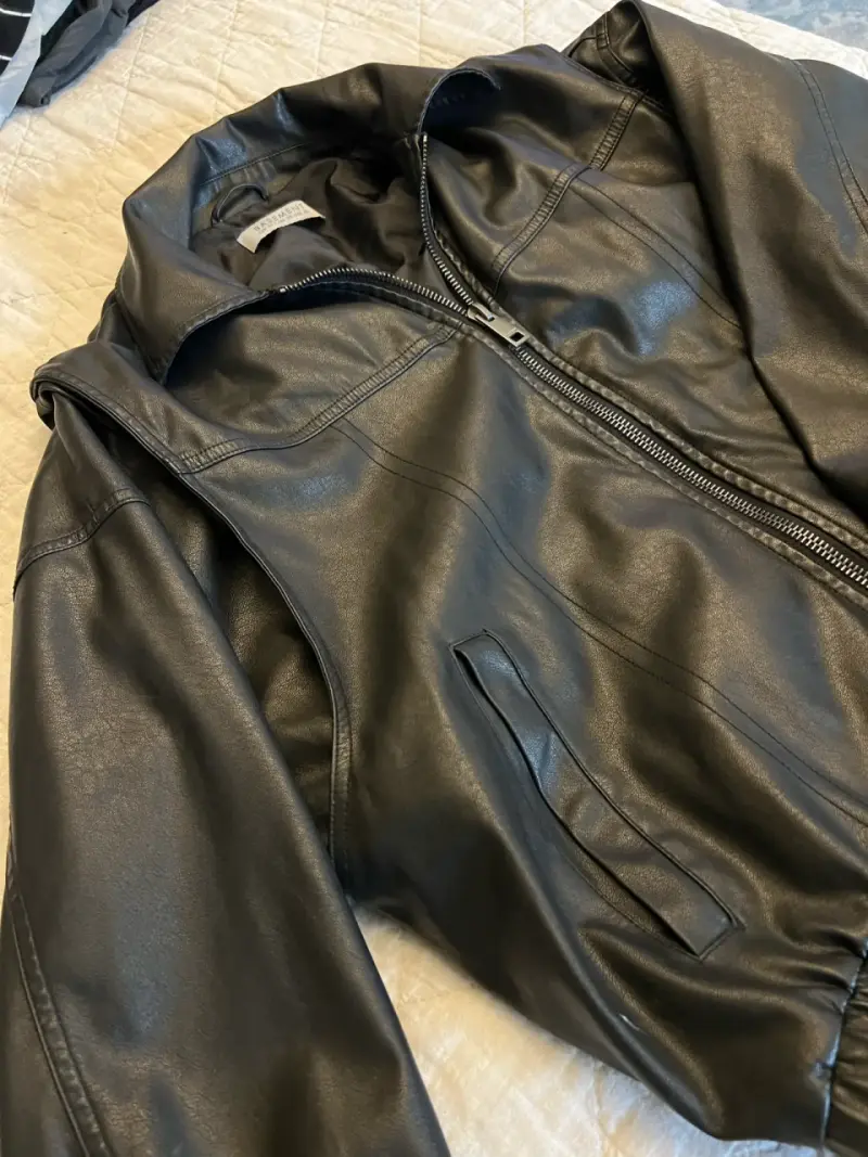 Chaqueta de ecocuero negra Basement para mujer - 1