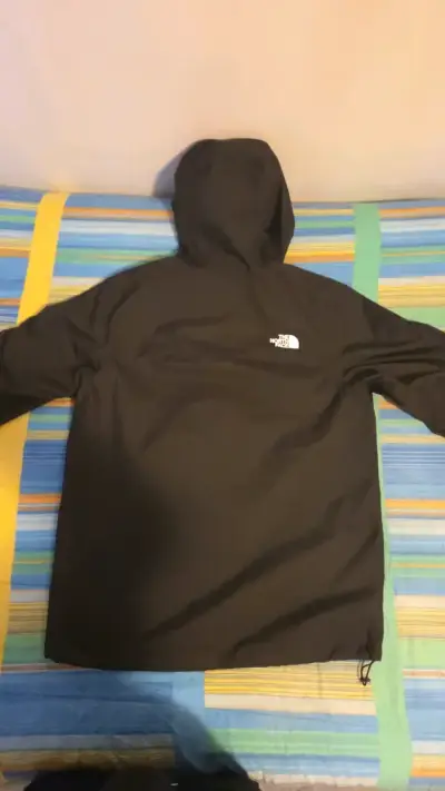 Chaqueta impermeable negra The North Face - miniatura 3