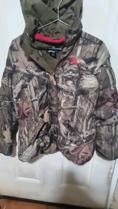 Chaqueta camuflada Mossy Oak para exteriores - miniatura 1