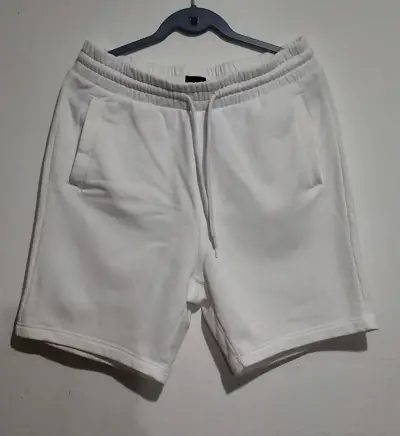 Shorts deportivos blancos H&M para hombre - miniatura 1