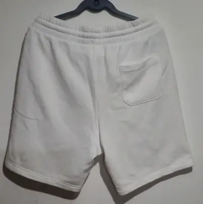 Shorts deportivos blancos H&M para hombre - miniatura 2