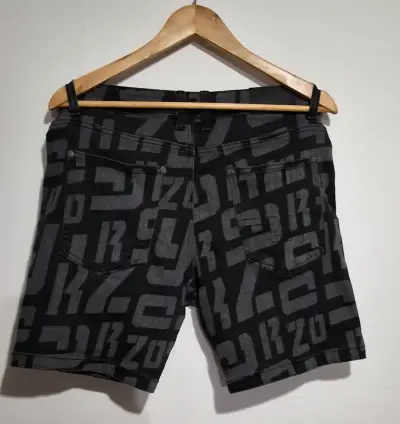 Shorts estampados Zoo York negros - miniatura 2
