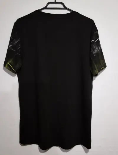 Polera negra con diseño Fijona talla XL - miniatura 2
