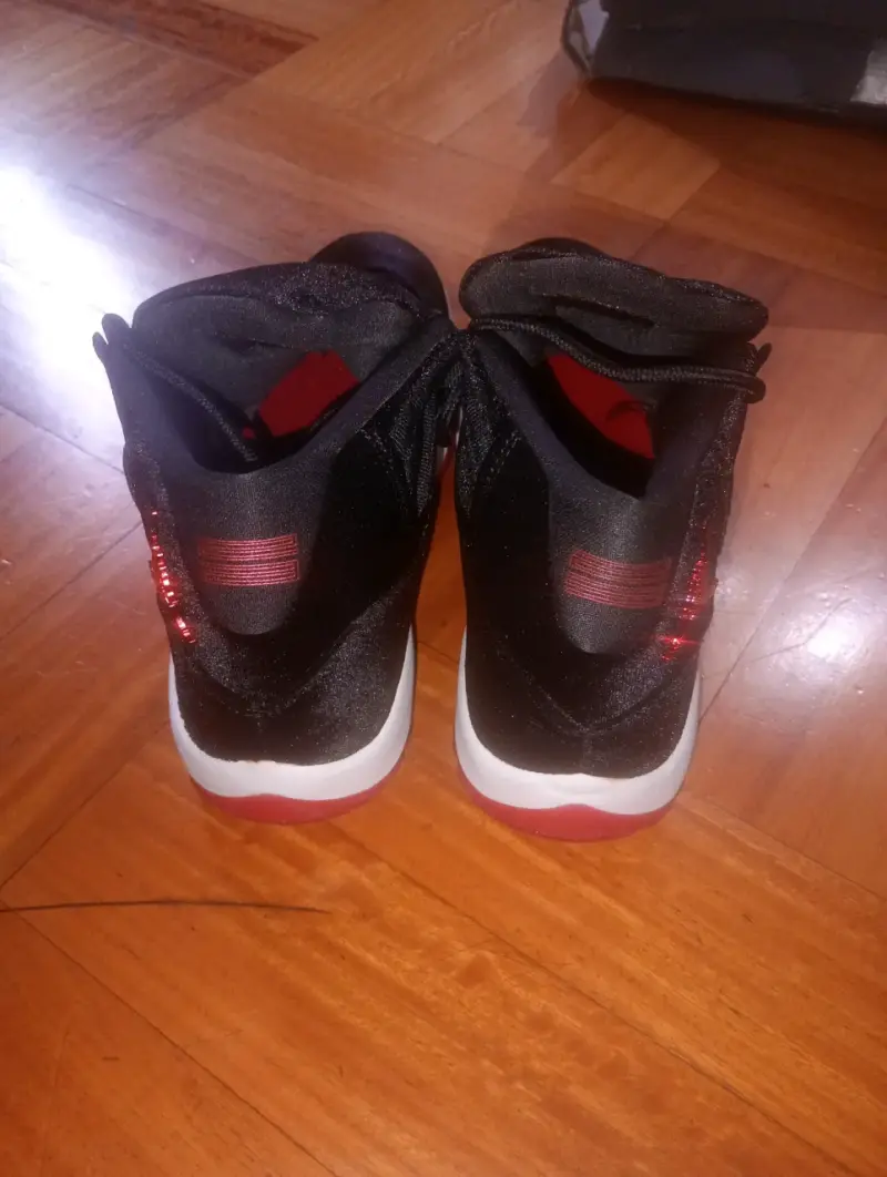 Jordan 11 Bred Velvet Talla 43 - 3