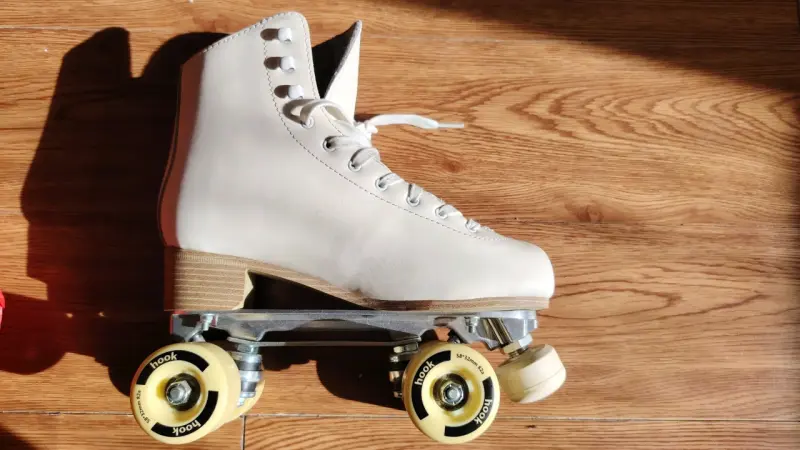 Patines de Cuatro Ruedas Blancos para Adulto - 2