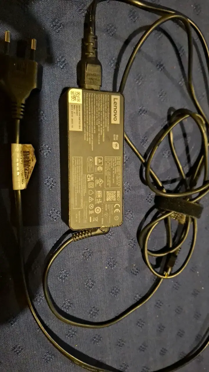 Notebook Lenovo con pantalla de 14 pulgadas - 4