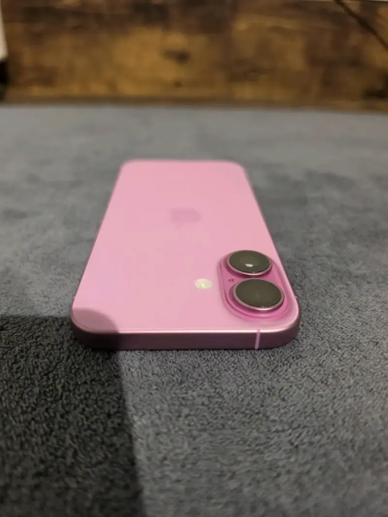 iPhone 16 Rosado - 3