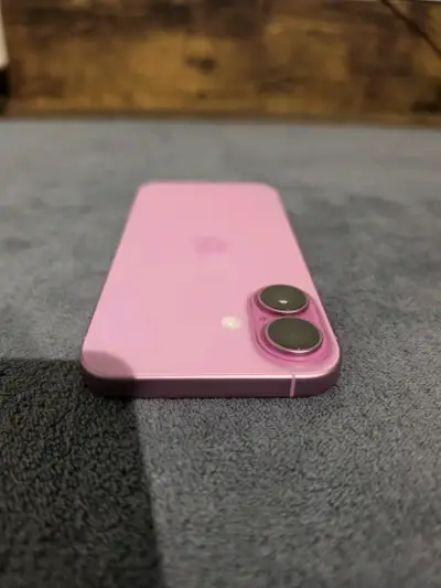 iPhone 16 Rosado - miniatura 3