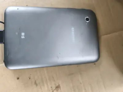 Tablet Samsung Gear 7 pulgadas usada - miniatura 3