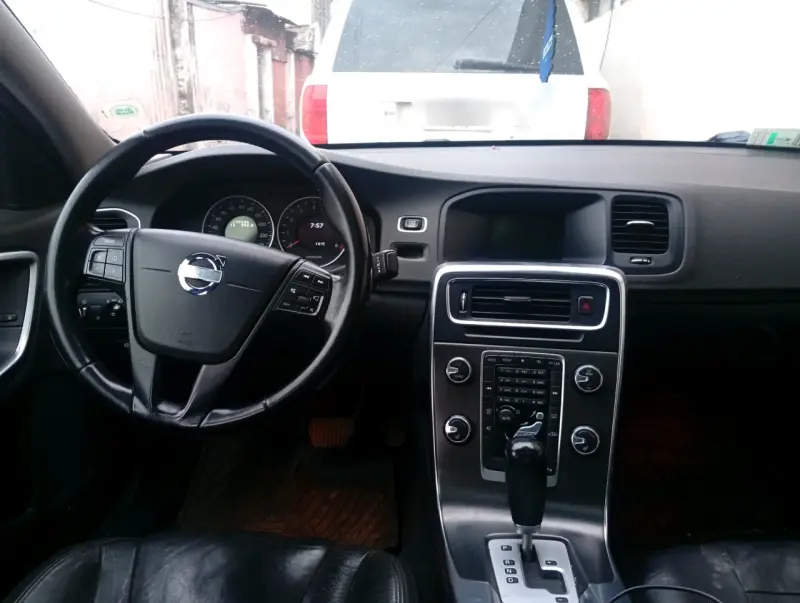 Volvo S60 T5 2012 conversable - 1