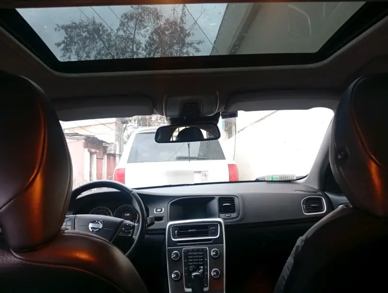 Volvo S60 T5 2012 conversable - 2