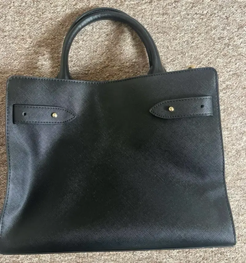 Cartera de mano negra elegante con correa ajustable - 2