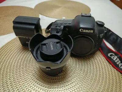 Cámara Canon EOS 7D con lente 50mm - miniatura 4