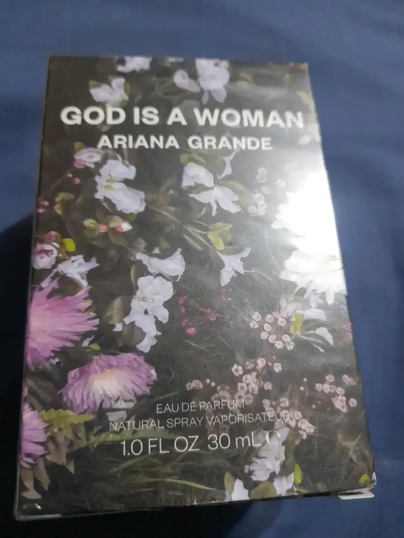 Perfume God Is A Woman Ariana Grande 30 ml - 1