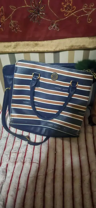 Bolso Tommy Hilfiger rayas azul y marrón - miniatura 1