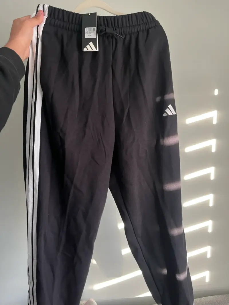 Pantalones deportivos negros Adidas M