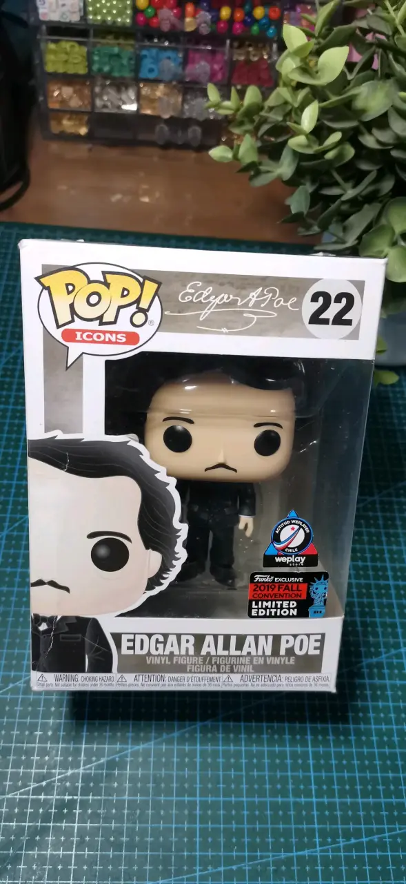 Figura Funko Pop Edgar Allan Poe Edición Limitada - 1