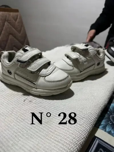 Zapatillas deportivas para niños Puma varias tallas - miniatura 1