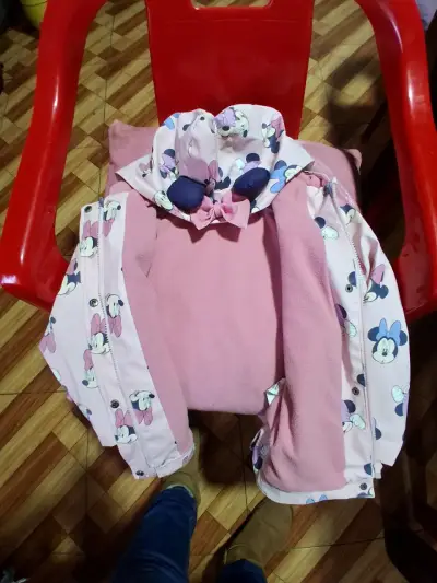 Chaqueta impermeable infantil Minnie Mouse rosa - miniatura 2