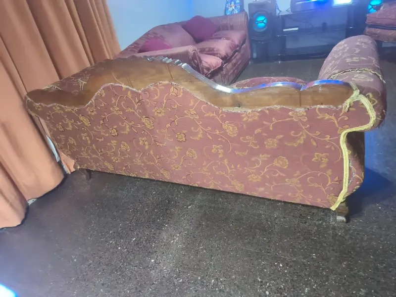 Juego de sillones usados en buen estado - 1