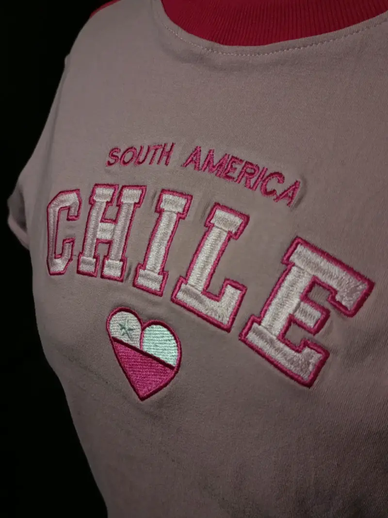 Polera rosa con diseño Chile para mujer - 3