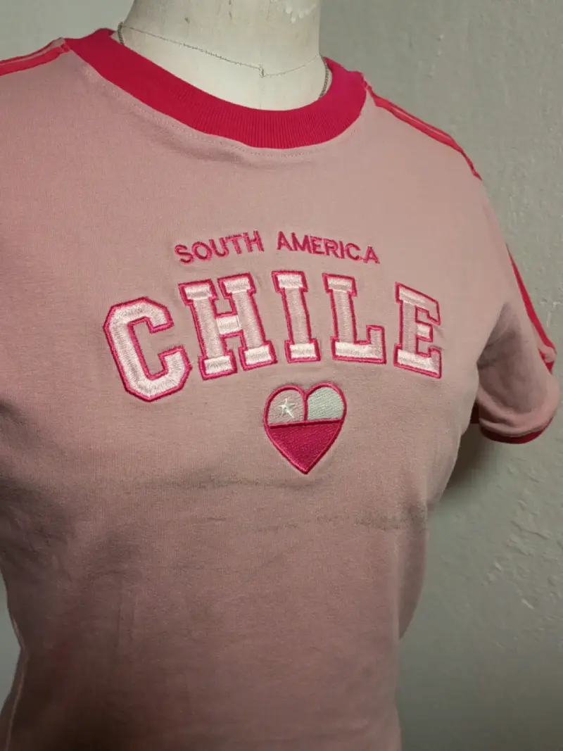 Polera rosa con diseño Chile para mujer - 4