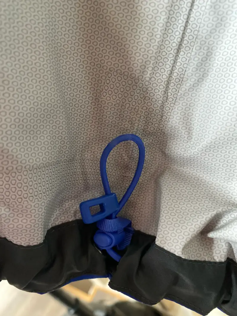 Chaqueta impermeable azul Patagonia con capucha - 6