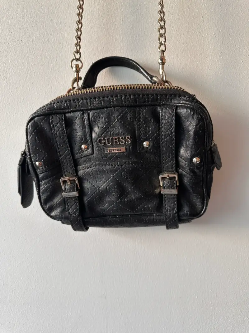 Cartera Guess Original cuero usada - 2