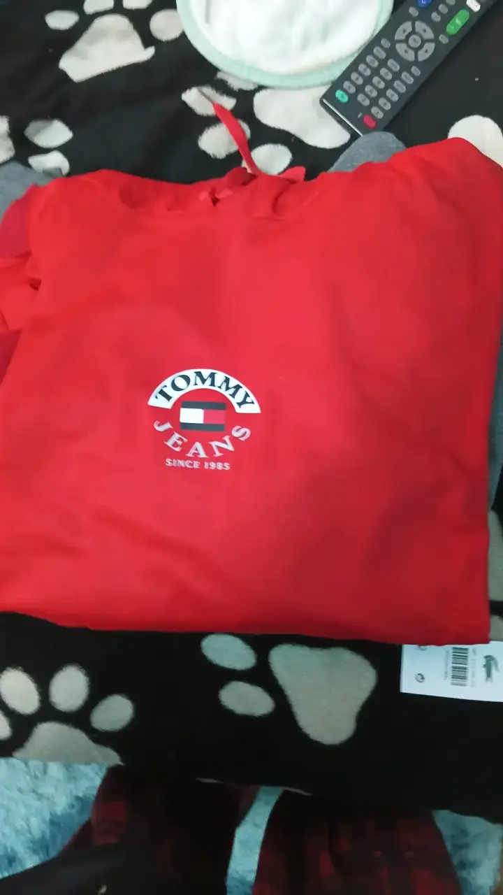 Se vende polera y polerones - 9