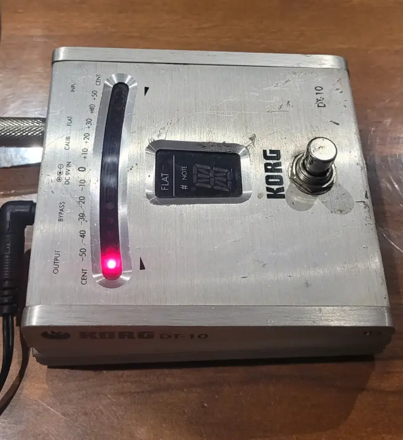 Pedal afinador Korg DT-10 cromático - 2