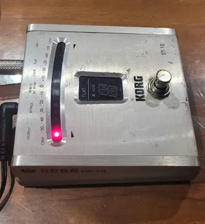 Pedal afinador Korg DT-10 cromático - miniatura 2
