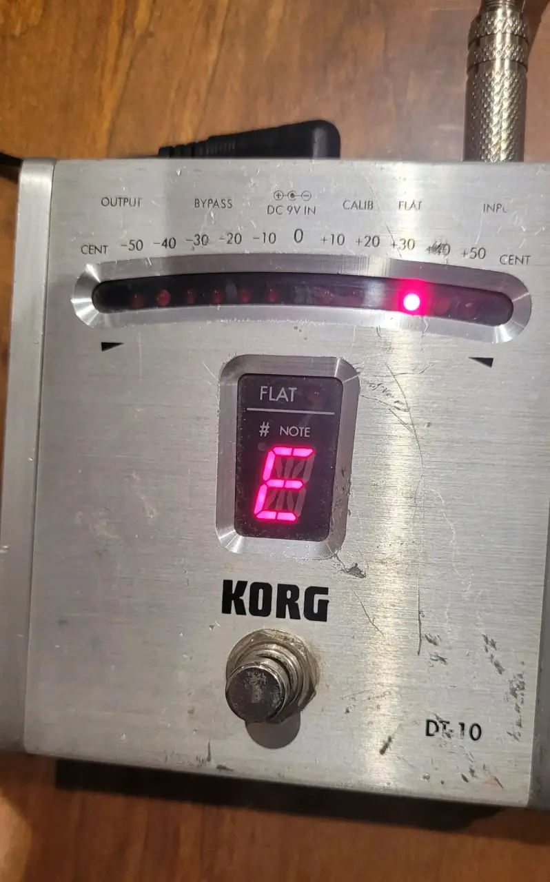 Pedal afinador Korg DT-10 cromático - 3