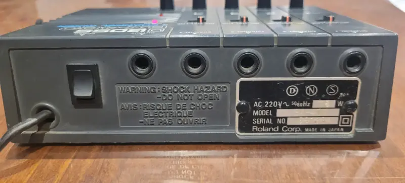 Mezclador de Audio Boss BX-400 de 4 Canales - 3