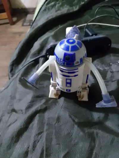 Figura de acción R2-D2 Star Wars con brazos móviles - miniatura 1