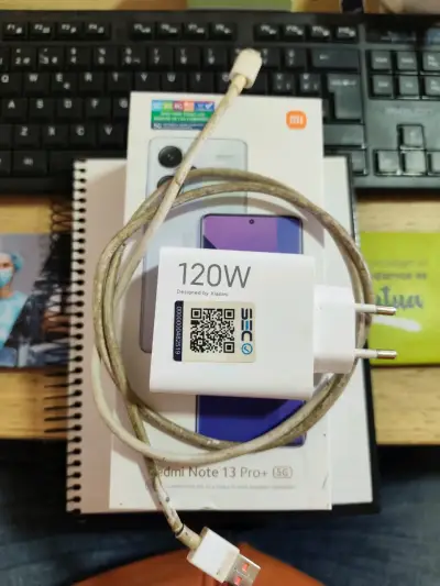 Smartphone Xiaomi Redmi Note 13 Pro+ 5G con cargador - miniatura 5