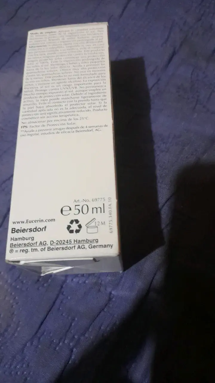 Protector Solar Eucerin Photoaging Control Tinted SPF 50+ - 3