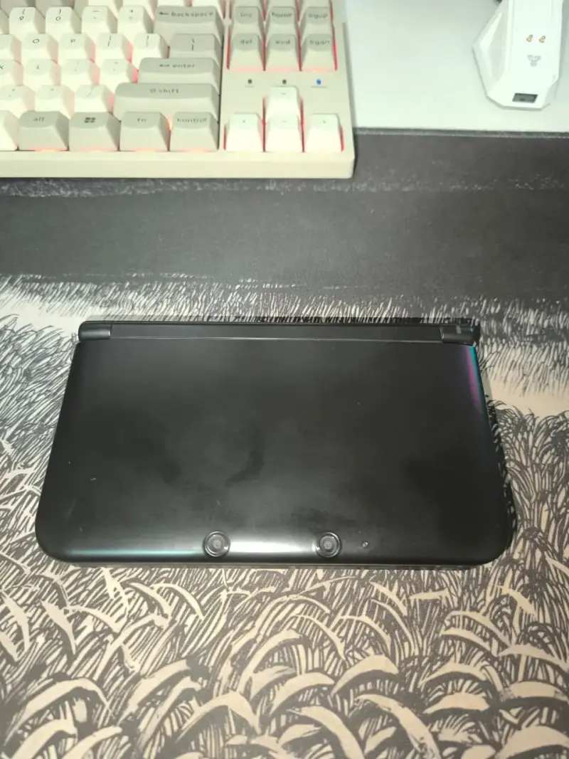 Consola Nintendo 3DS Xl con juego y accesorios - 2