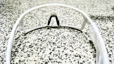 Gafas deportivas blancas SCVCN para deporte - miniatura 3