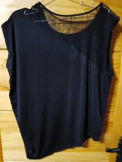 Body negro de mujer con tirantes - miniatura 3