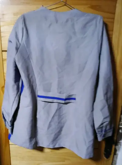 Chaqueta de uniforme gris y azul - miniatura 2
