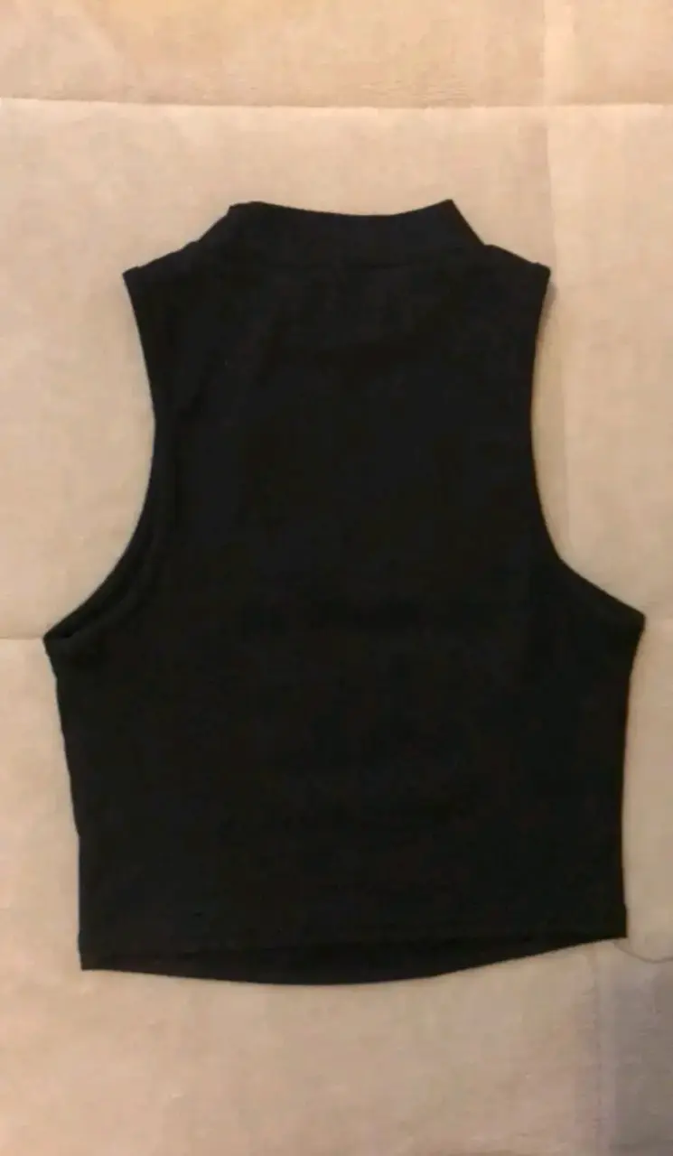 Top sin mangas negro Shein talla XS - 2