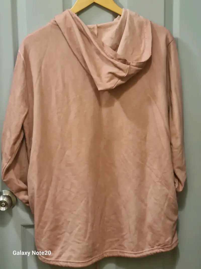 Polerón con capucha y diseño floral para mujer - 2