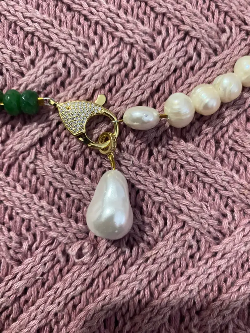 Collar de cuentas tipo perlas y verdes - 3