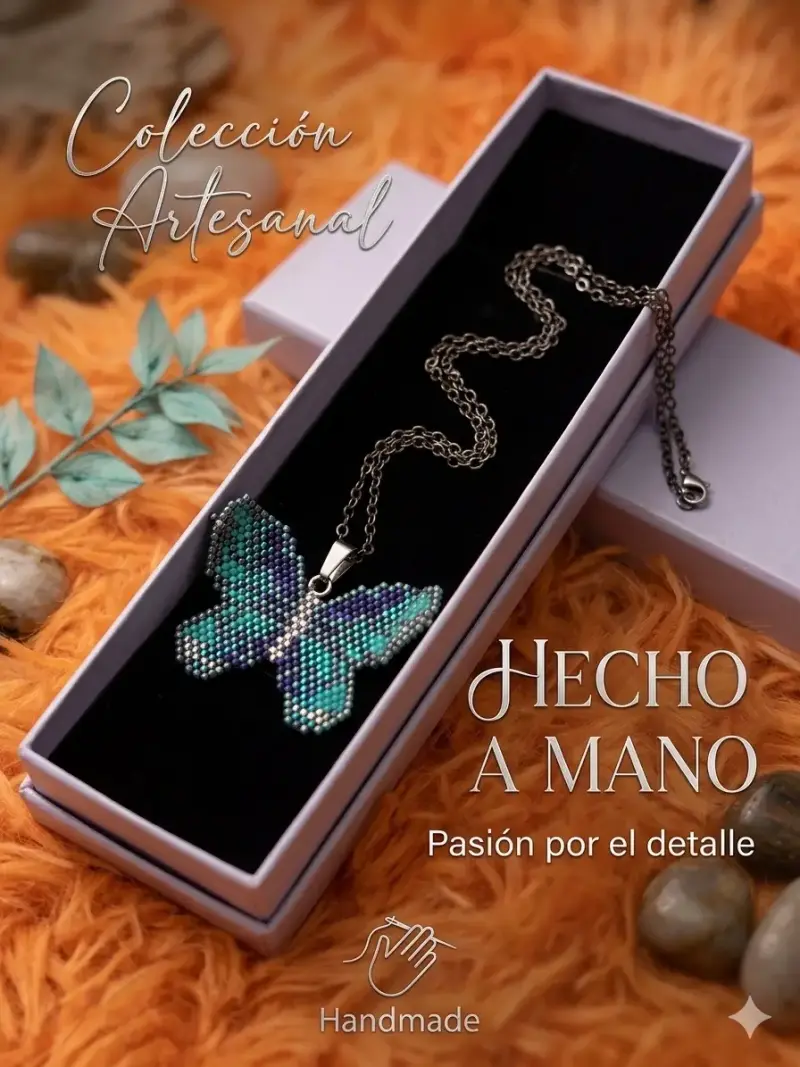 Collar artesanal mariposa hecho a mano - 1