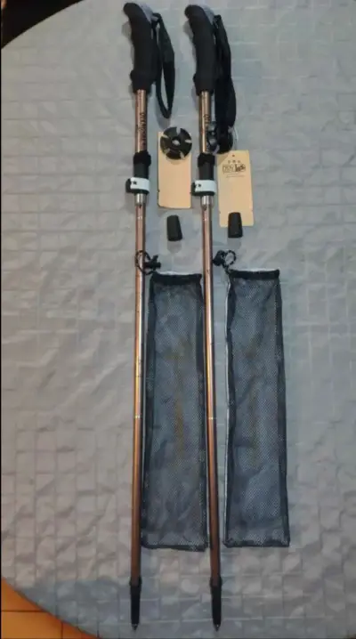 Bastones de trekking ajustables con fundas - miniatura 1