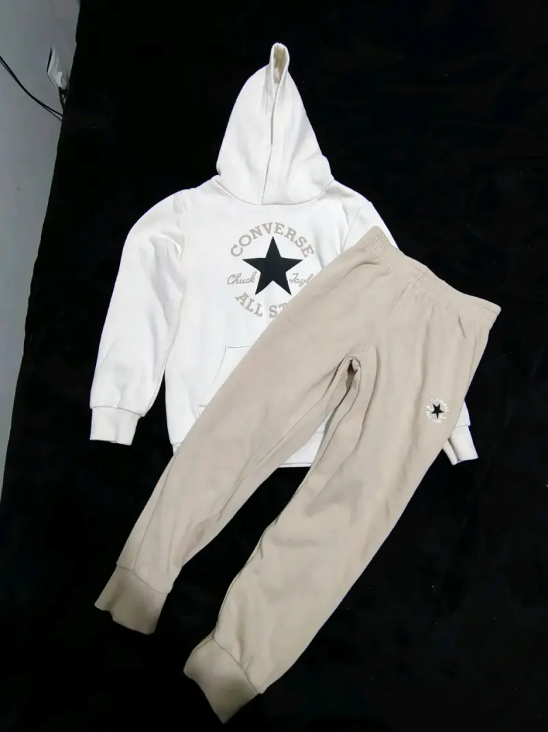 Conjunto deportivo Converse blanco y beige talla 7 - 3