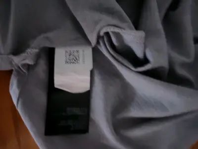 Polera gris The North Face para hombre - miniatura 4