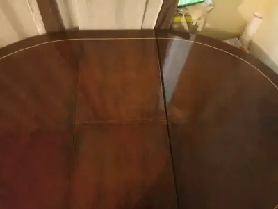 Juego de comedor clásico de madera con sillas - miniatura 4